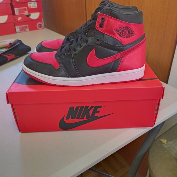 Size 10.5 - Air Jordan 1 Retro OG 2023 High Satin Bred mens 10.5 womens 12 - Picture 9 of 12